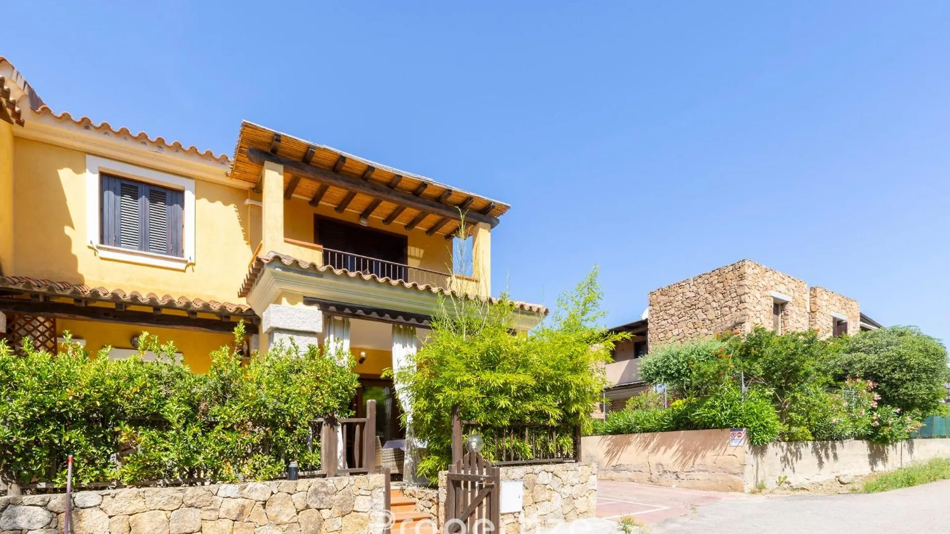 Villetta Con Idromassaggio E Patio By Propertize Golfo Aranci 0*,  Włochy